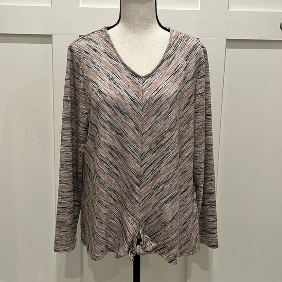 Chico's Mittered tie-front V-neck LS Knit top - Picture 1 of 8